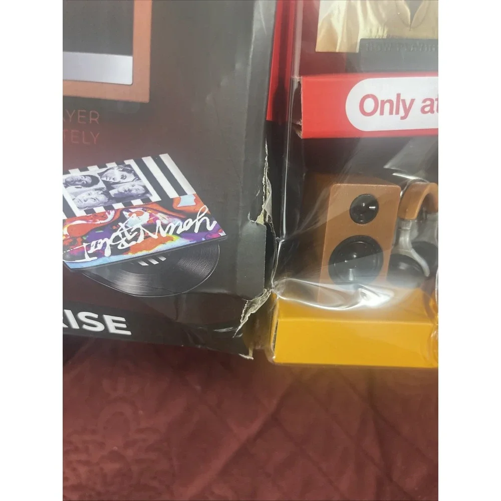 ZURU Mini Brands Vinyl 24 Mystery Balls + READ Retail Display Box At Target Only